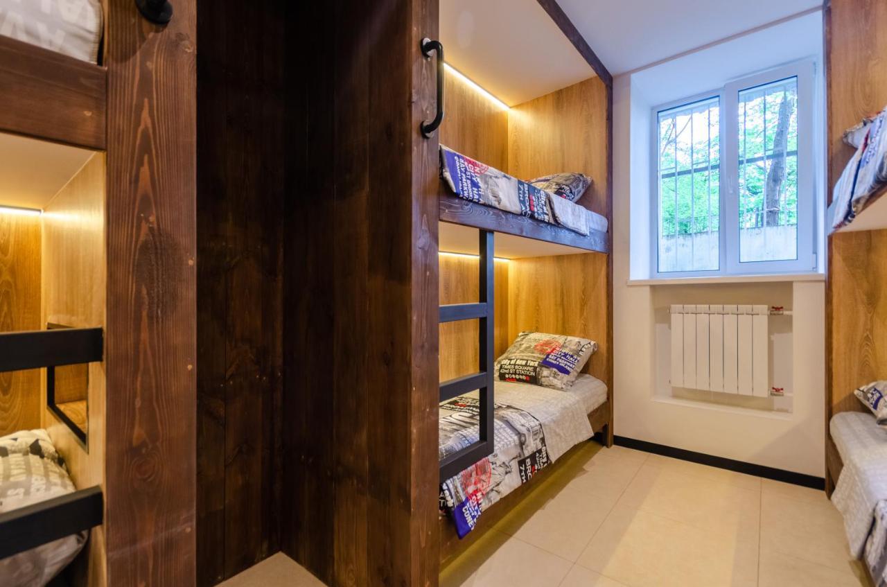 Underground Hostel Киев Экстерьер фото